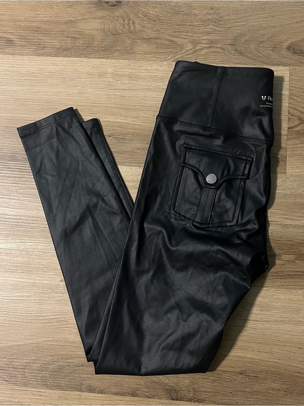 Firm abs faux leather cargo power leggings